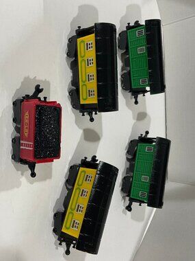 Lot of 5 Chuggington Compatible Replacement Train Cars Ball Socket Plastic Coal